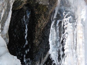 Eiswasser und Stein 3