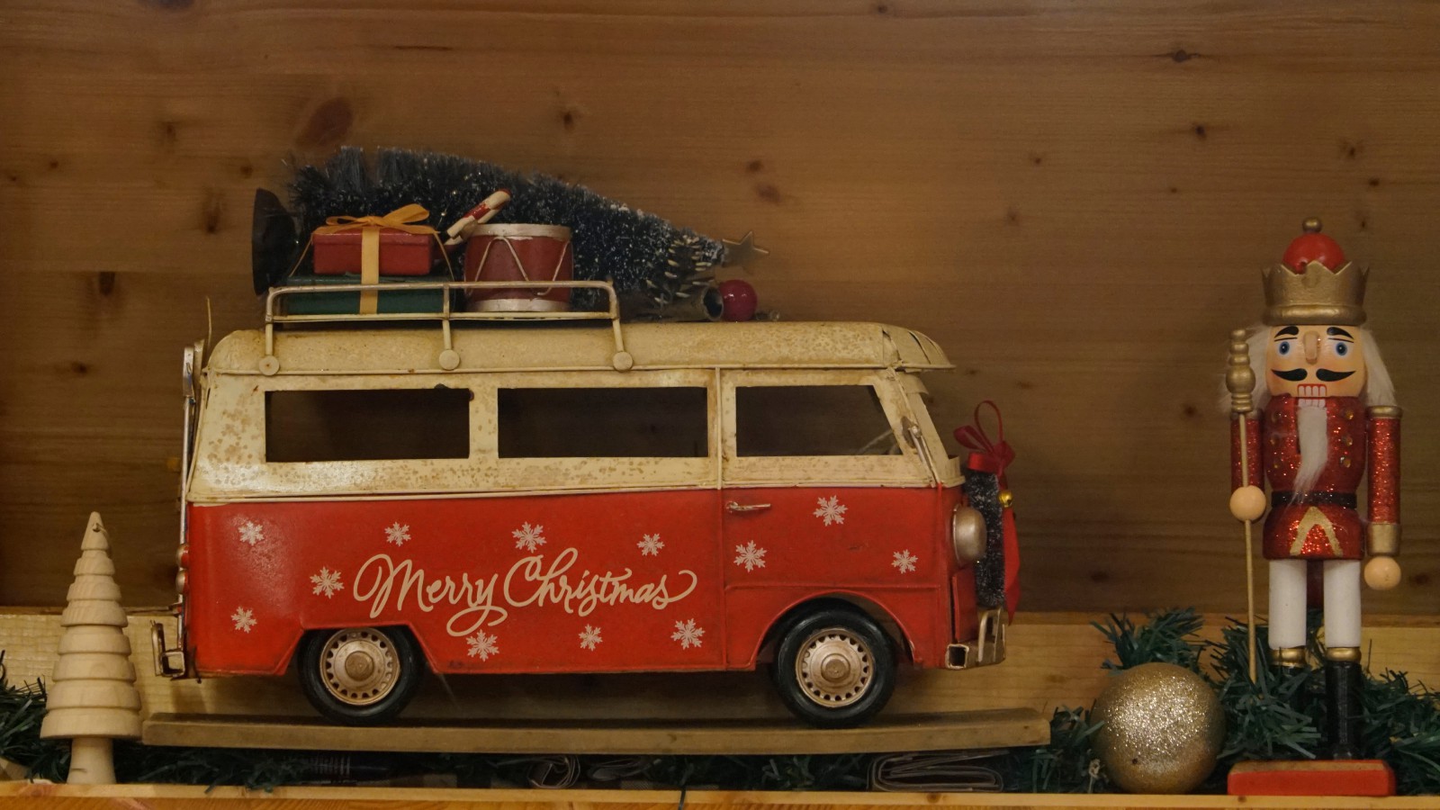 Christmas Bus am Weihnachtsmarkt