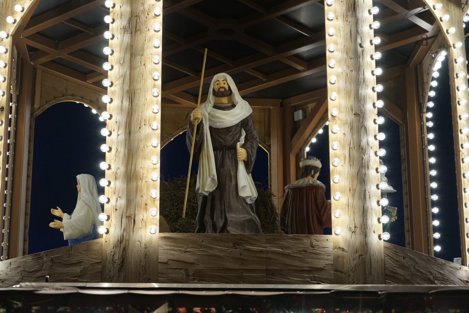 Grippenfigur in der Weihnachtspyramide