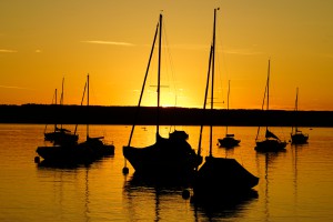 Boote im Sonnenuntergang am Ammersee Boote im Sonnenuntergang am Ammersee