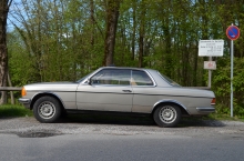 Mercedes-280 ce grünmetallic 